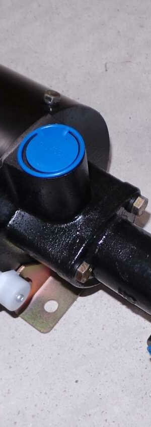 Цилиндр тормозной 800901152 (КОРОТКИЙ) XCMG Цилиндр тормозной 800901152 (КОРОТКИЙ) XCMG