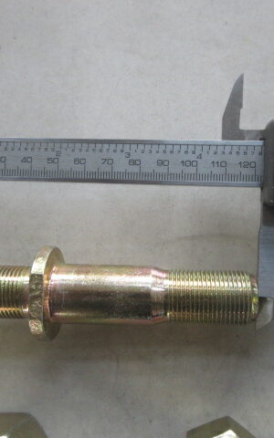 Шпилька колеса с гайкой 250300312/250300296 XCMG Шпилька колеса с гайкой 250300312/250300296 XCMG